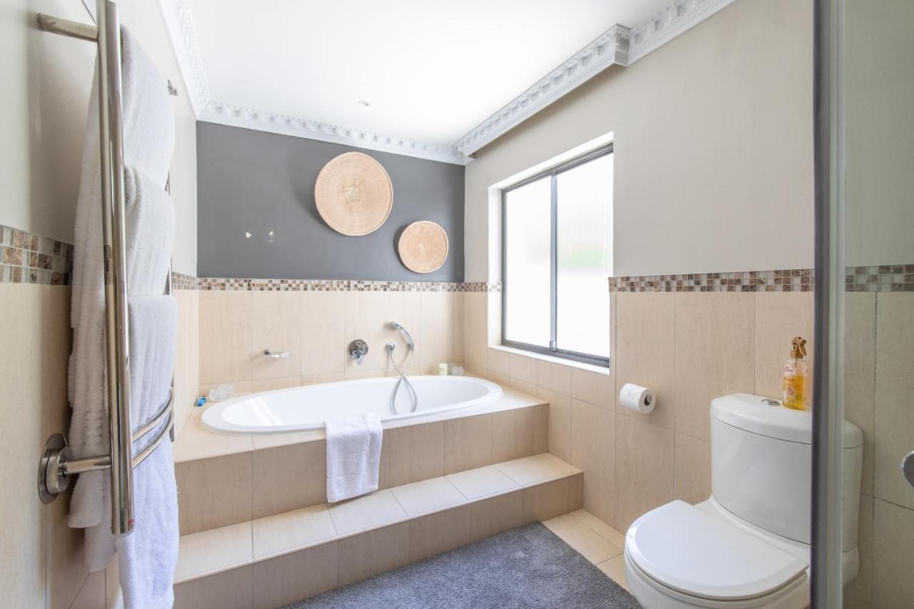 Oceana Palms Luxury Guest House Gordonsbaai Buitenkant foto